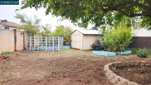 323 Filbert Ct, Oakley, CA 94561