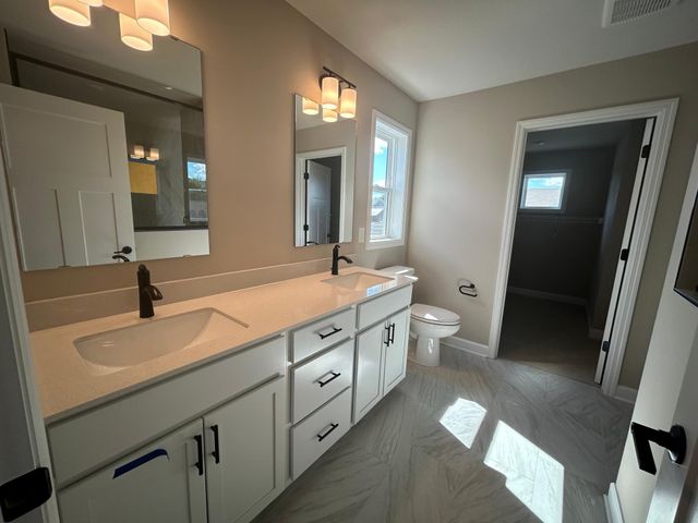 12410 Holden Way, Rogers, MN 55374