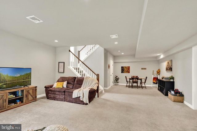 12 THISTLE CT, Myerstown, PA 17067