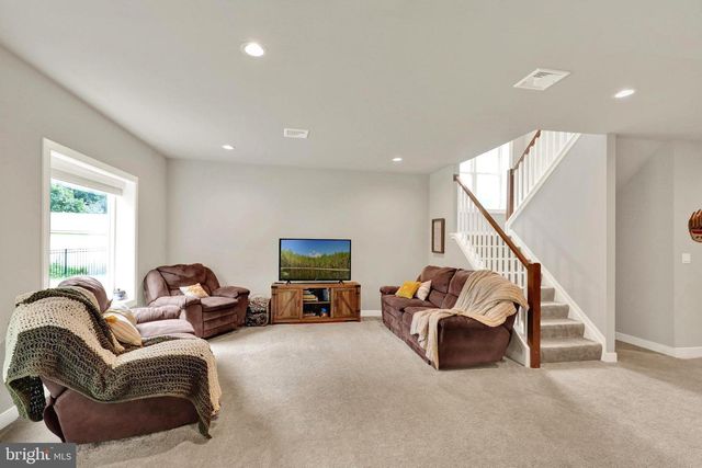 12 THISTLE CT, Myerstown, PA 17067
