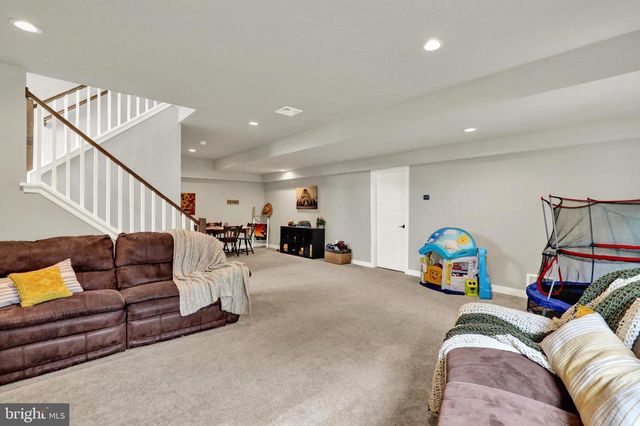 12 THISTLE CT, Myerstown, PA 17067