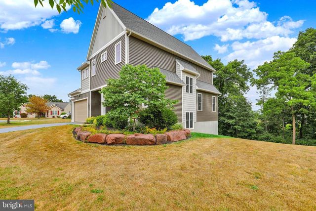 12 THISTLE CT, Myerstown, PA 17067