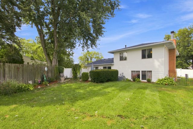 914 Menlo Court, Joliet, IL 60431
