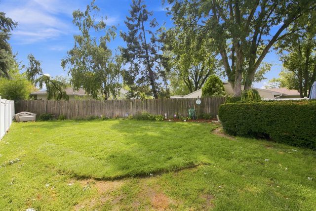 914 Menlo Court, Joliet, IL 60431