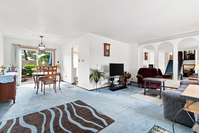 914 Menlo Court, Joliet, IL 60431