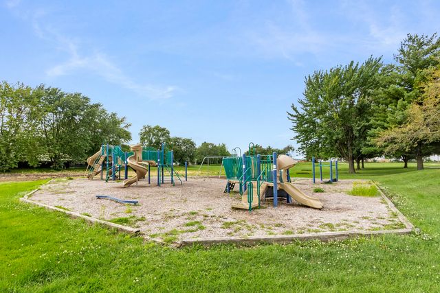 914 Menlo Court, Joliet, IL 60431