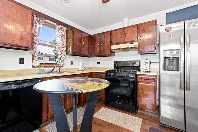 914 Menlo Court, Joliet, IL 60431