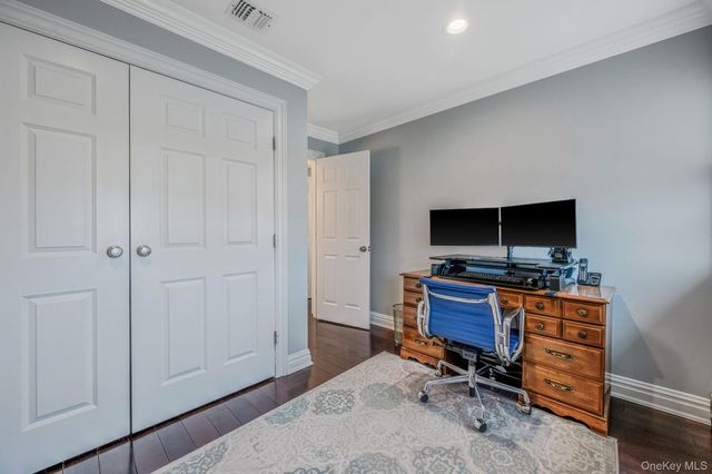 128 Pace Drive S, West Islip, NY 11795