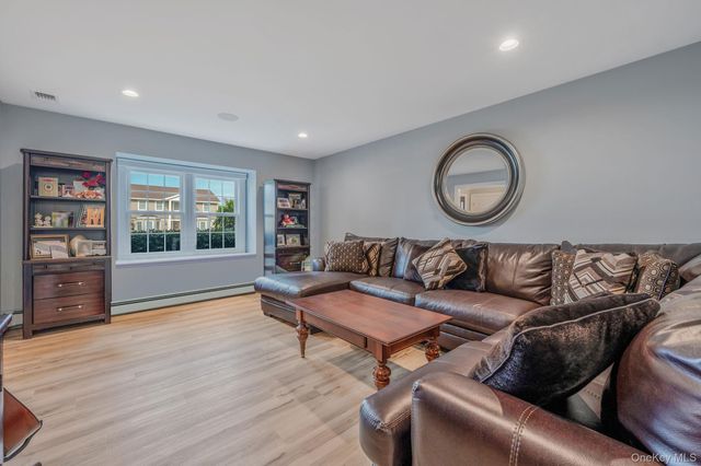 128 Pace Drive S, West Islip, NY 11795