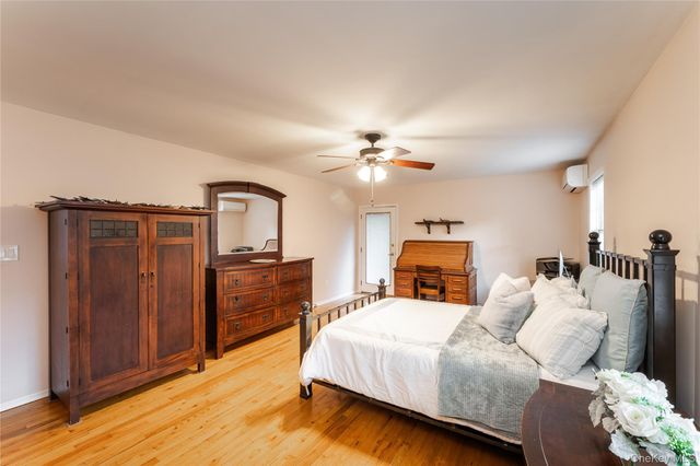 16 Eighth Street, Carle Place, NY 11514