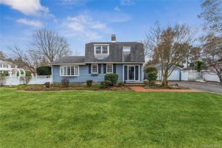 16 Eighth Street, Carle Place, NY 11514