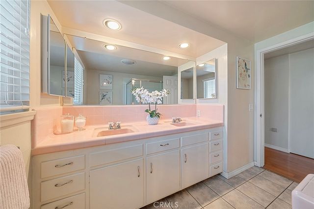 2531 E Thackery, West Covina, CA 91791