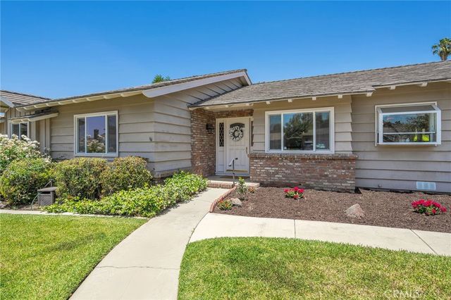 2531 E Thackery, West Covina, CA 91791