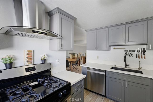 2100 W Palmyra 33, Orange, CA 92868