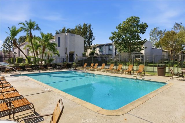 2100 W Palmyra 33, Orange, CA 92868