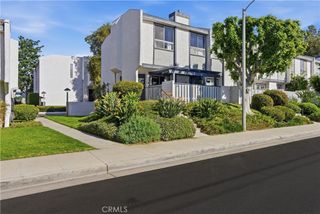 2100 W Palmyra 33, Orange, CA 92868