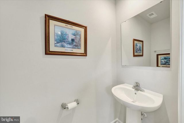 222 HAMILTON LN, Coatesville, PA 19320