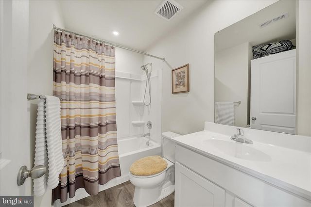 222 HAMILTON LN, Coatesville, PA 19320