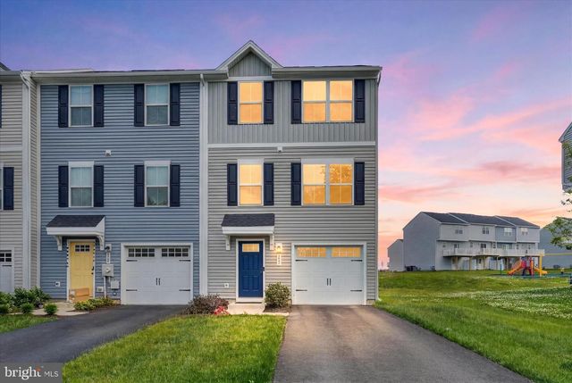 222 HAMILTON LN, Coatesville, PA 19320