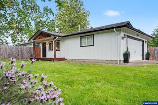 760 SE Edwards Dr, Dundee, OR 97115