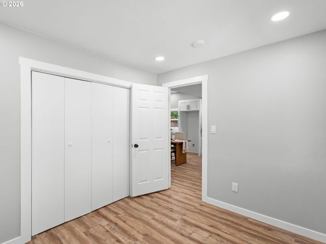 8042 Se TOLMAN St, Portland, OR 97206