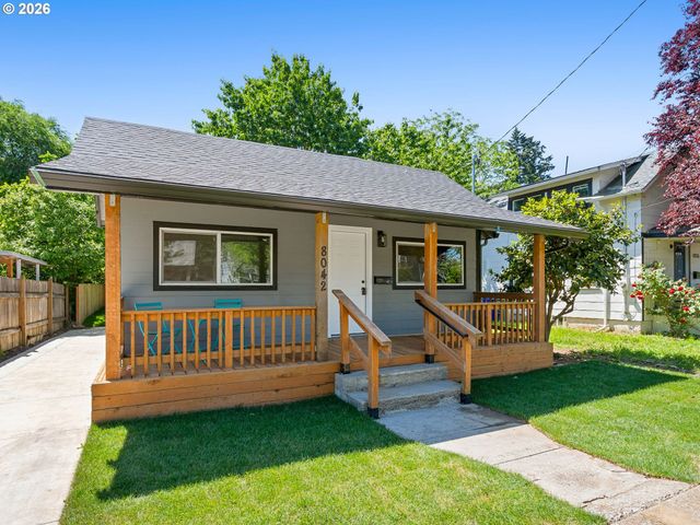 8042 Se TOLMAN St, Portland, OR 97206