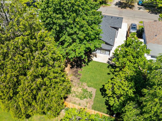 8042 Se TOLMAN St, Portland, OR 97206