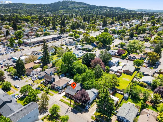 8042 Se TOLMAN St, Portland, OR 97206