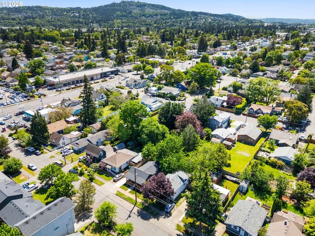 8042 Se TOLMAN St, Portland, OR 97206