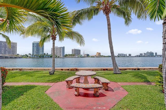 2170 Bay Dr 3-20, Miami Beach, FL 33141