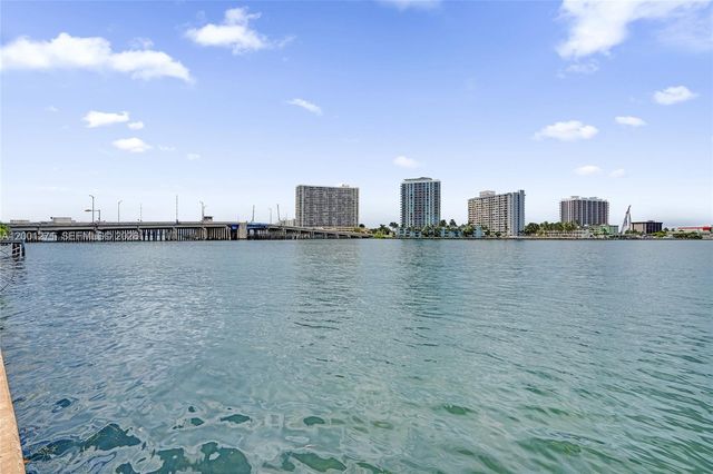2170 Bay Dr 3-20, Miami Beach, FL 33141