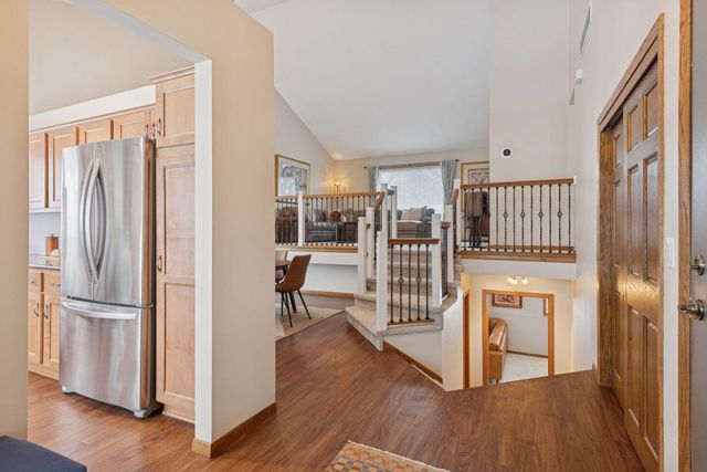 18719 Clear View Drive, Minnetonka, MN 55345