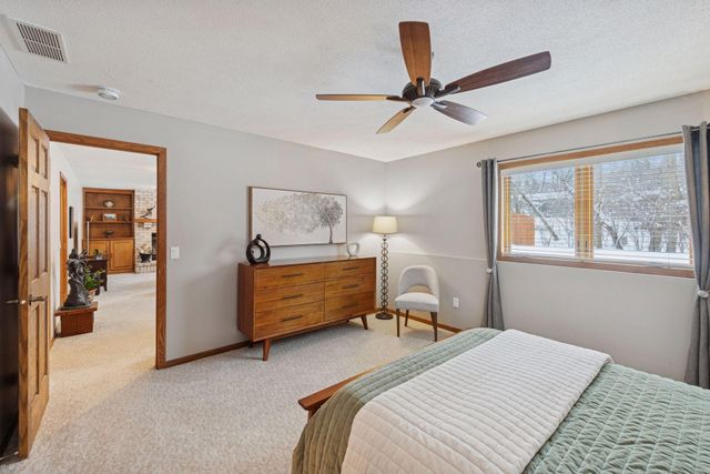 18719 Clear View Drive, Minnetonka, MN 55345