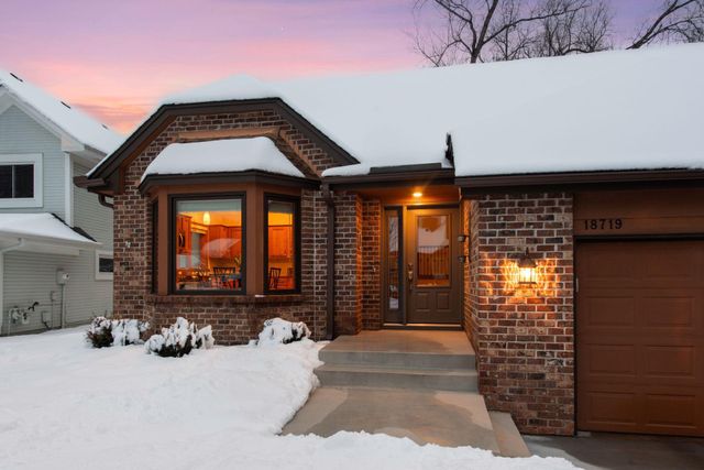 18719 Clear View Drive, Minnetonka, MN 55345