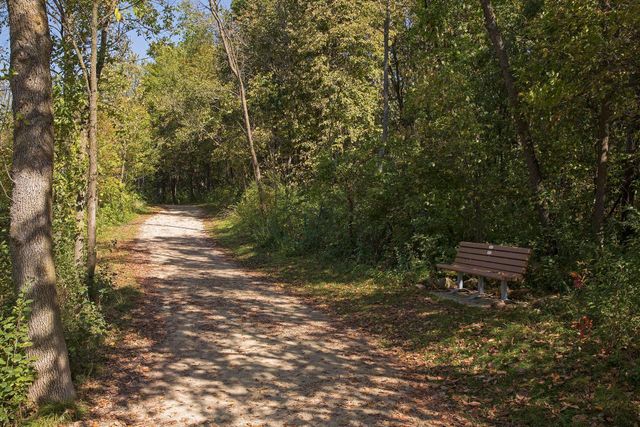 18719 Clear View Drive, Minnetonka, MN 55345