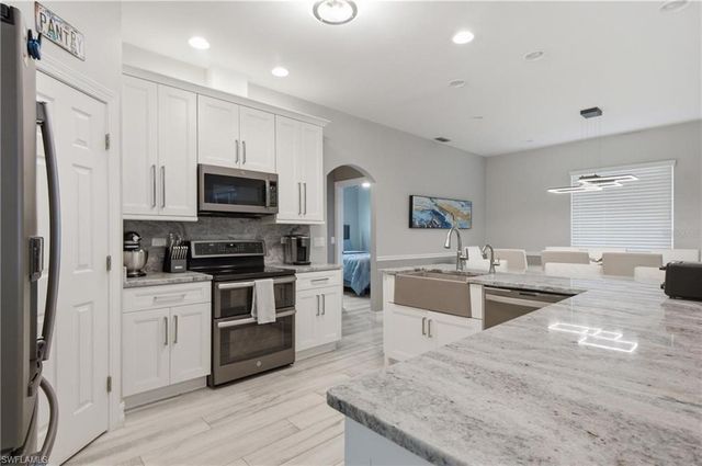 219 NW 12th LN, Cape Coral, FL 33993