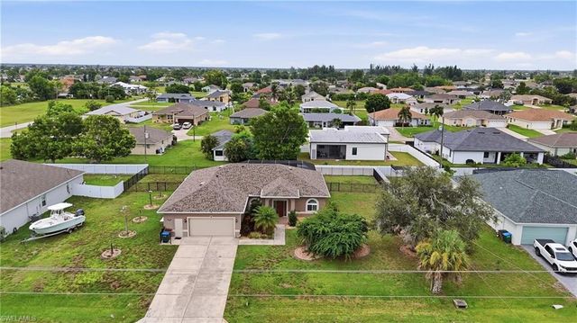 219 NW 12th LN, Cape Coral, FL 33993
