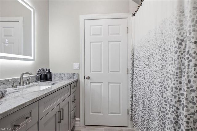 219 NW 12th LN, Cape Coral, FL 33993
