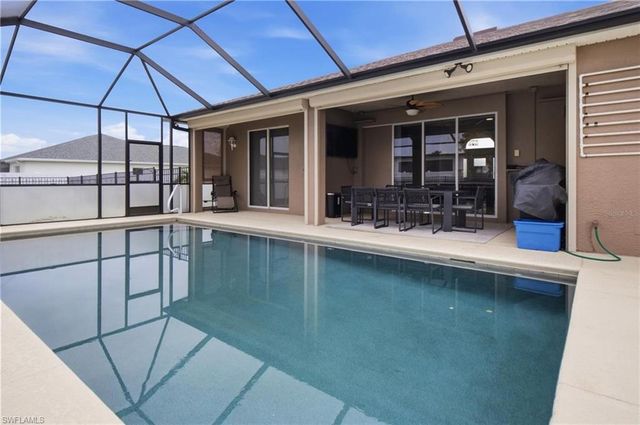 219 NW 12th LN, Cape Coral, FL 33993