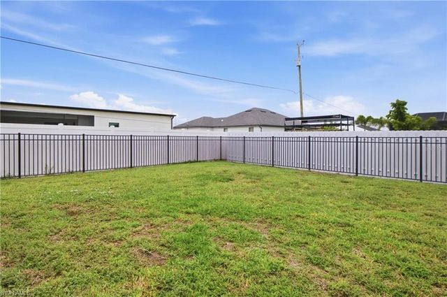 219 NW 12th LN, Cape Coral, FL 33993