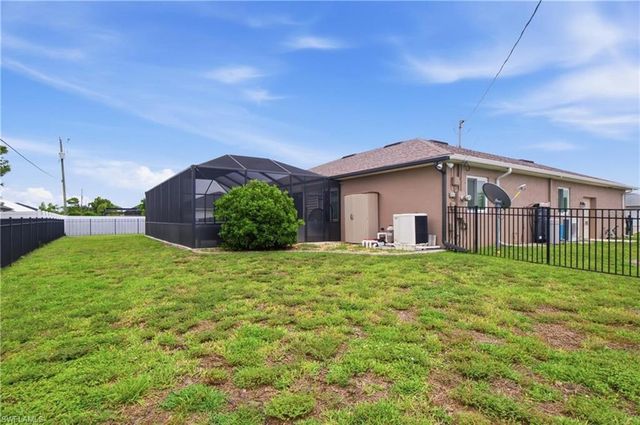 219 NW 12th LN, Cape Coral, FL 33993
