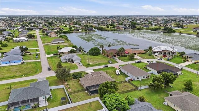 219 NW 12th LN, Cape Coral, FL 33993