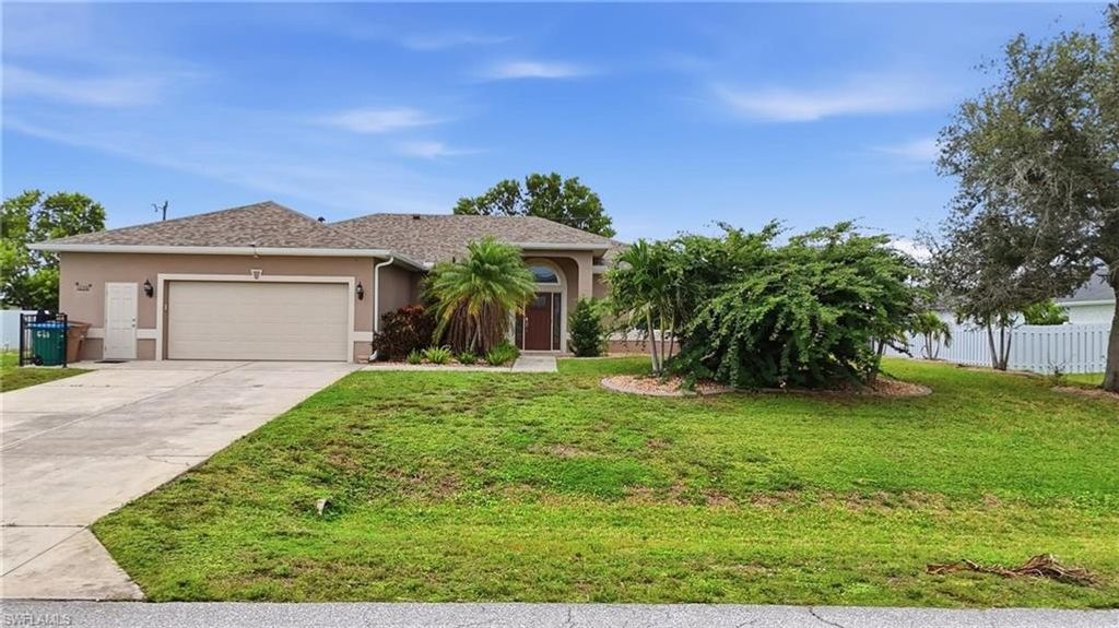 219 NW 12th LN, Cape Coral, FL 33993
