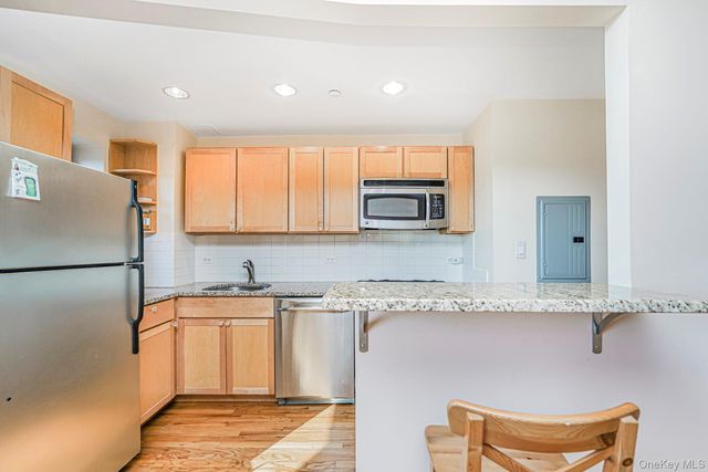 775 Lafayette 5F, Brooklyn, NY 11221