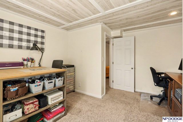 2008 S 58 Street, Omaha, NE 68106