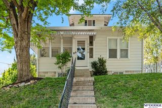 2008 S 58 Street, Omaha, NE 68106
