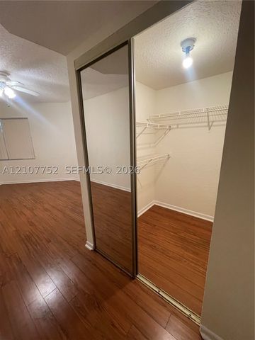 2831 N Oakland Forest Dr 211, Oakland Park, FL 33309
