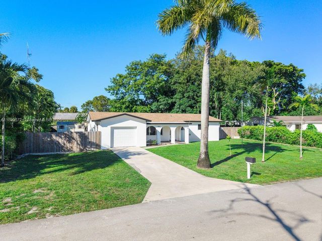 4871 SW 36th Ct, Pembroke Park, FL 33023