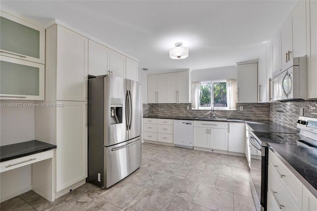 4871 SW 36th Ct, Pembroke Park, FL 33023