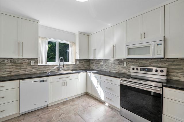 4871 SW 36th Ct, Pembroke Park, FL 33023